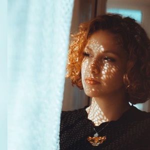 Meet your Posher, Elif